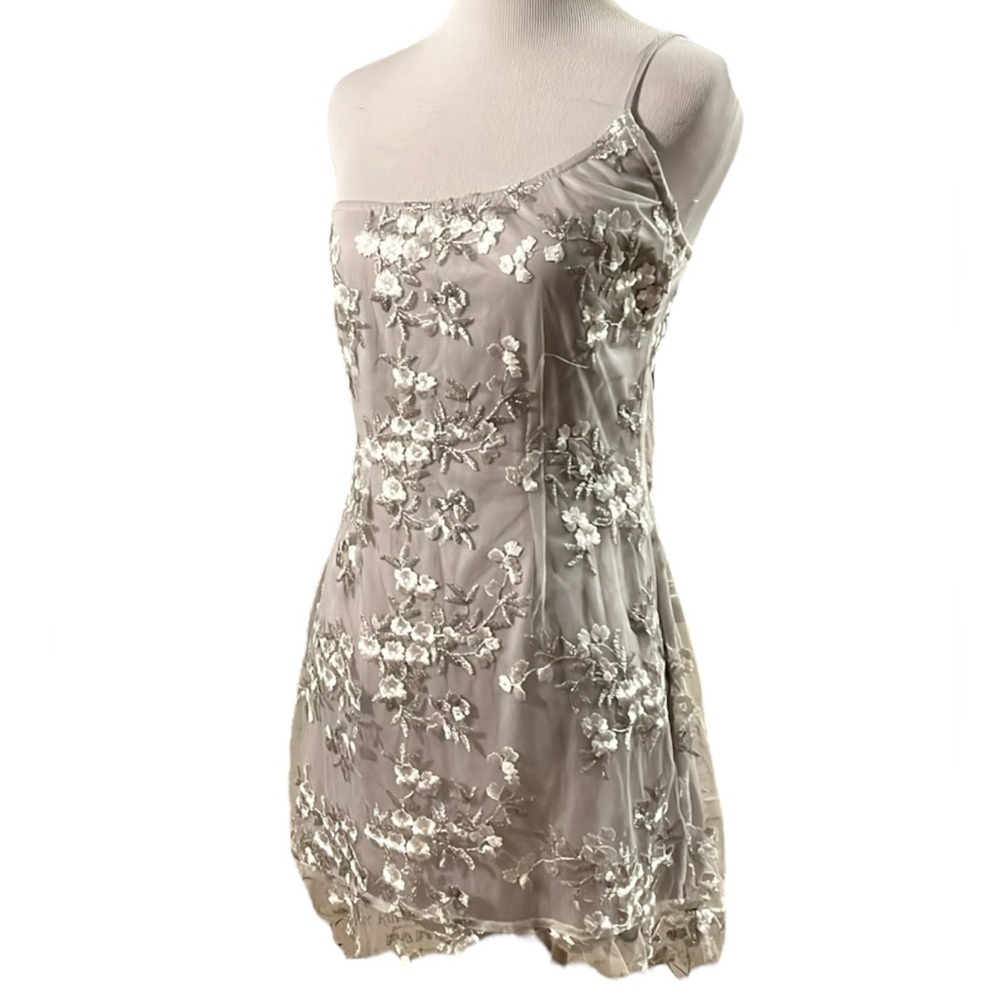 LUCY IN THE SKY MYAH ONE SHOULDER MINI EVENING DRESS METALLIC SILVER GREY SIZE L